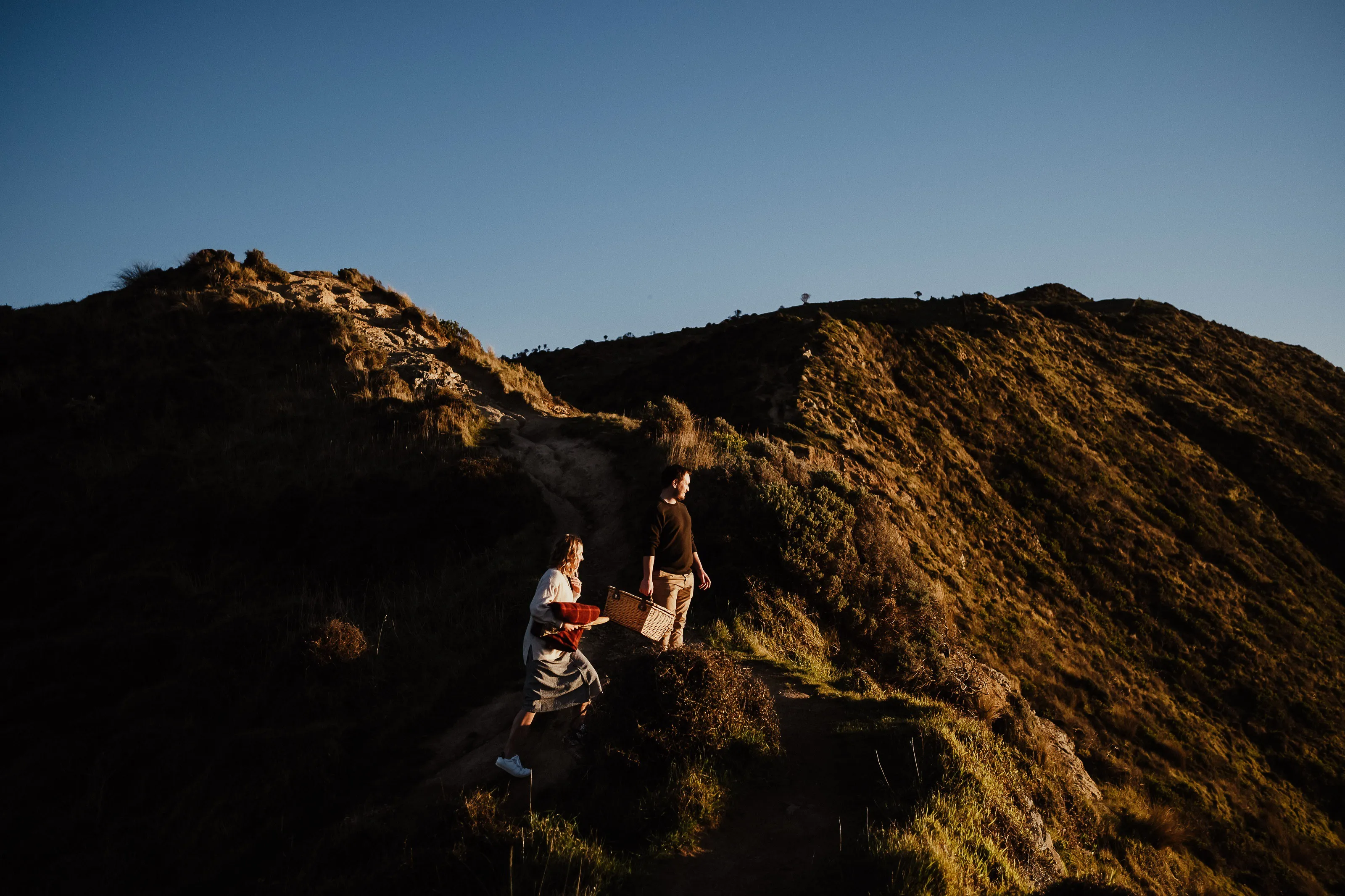 Picnic couple photoshoot at Maraka, Wellington