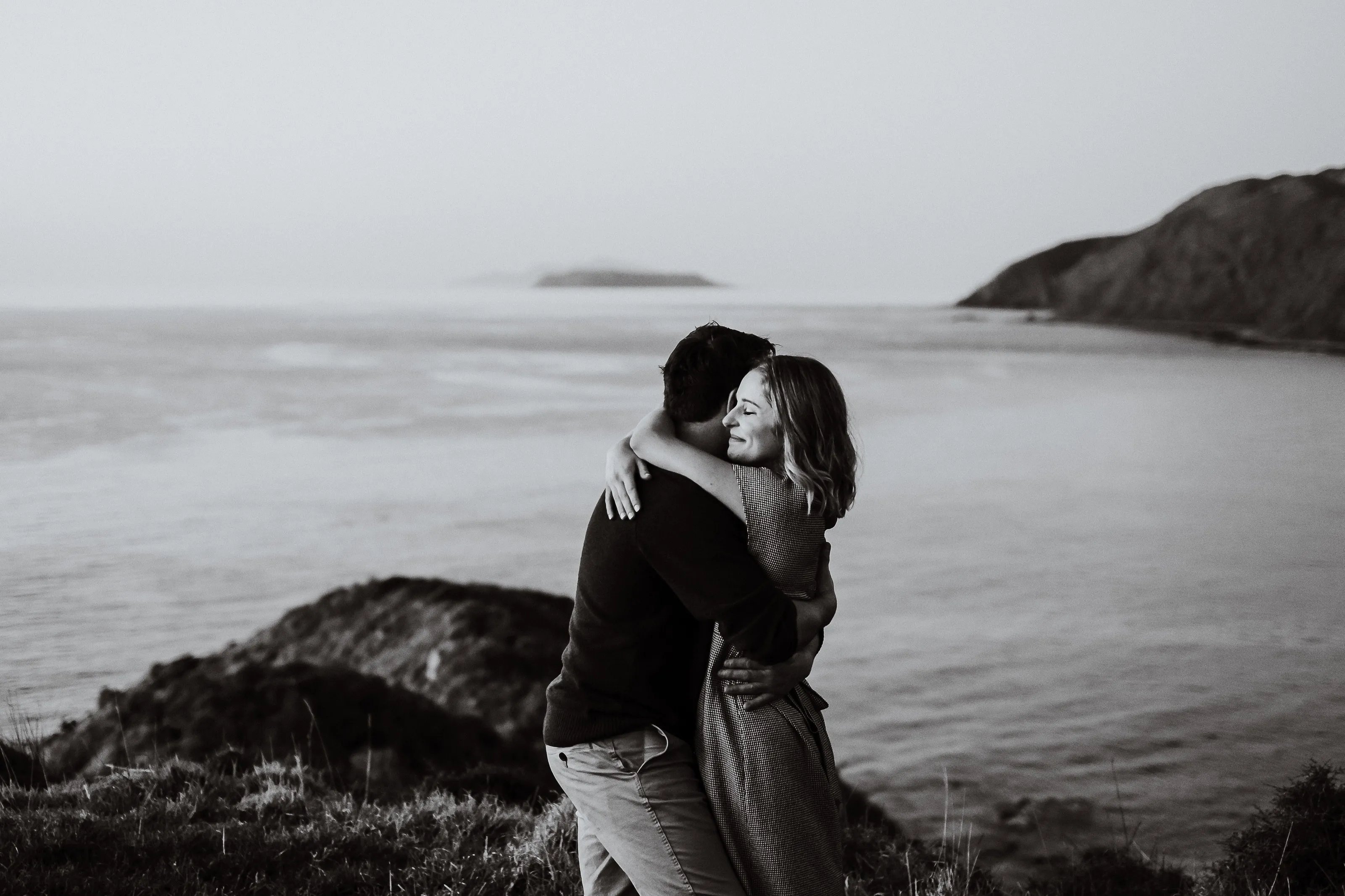Picnic couple photoshoot at Maraka, Wellington