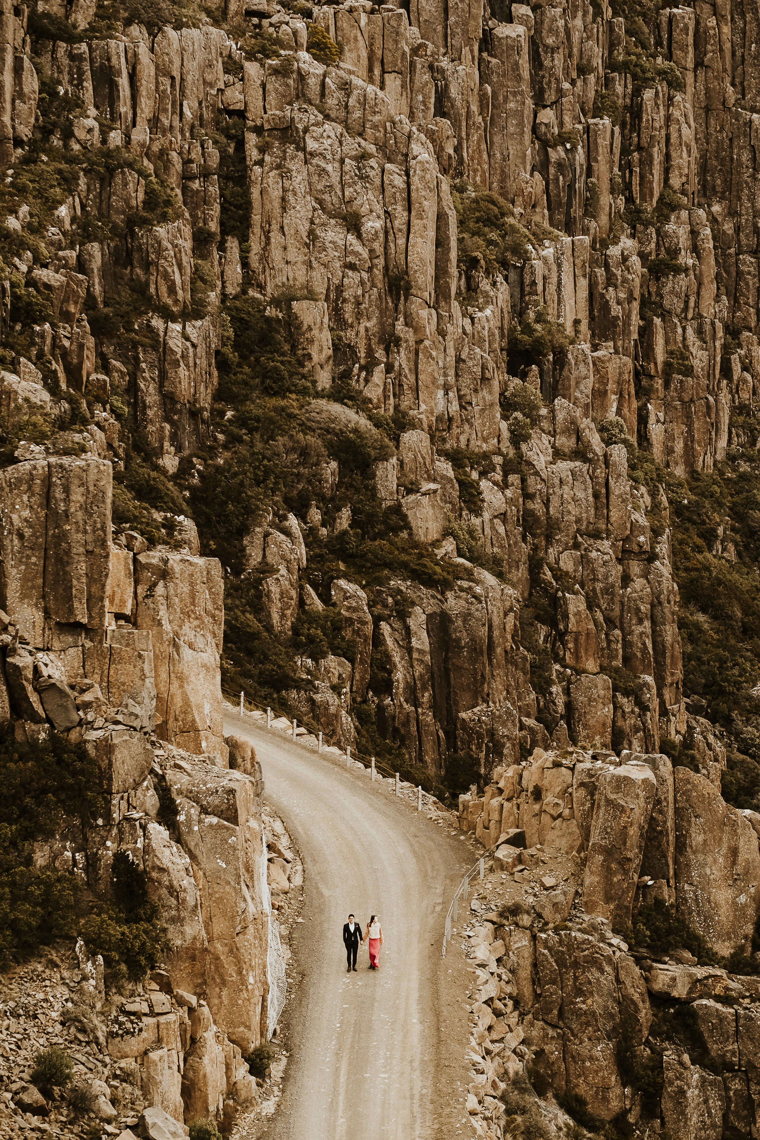 Tasmania couple photoshoot at Ben Lomond apline plateau